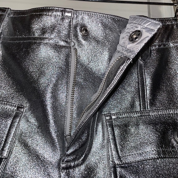 NWT! ANTHROPOLOGIE Silver Metallic Faux Leather Shorts Size 6 - Picture 9 of 13